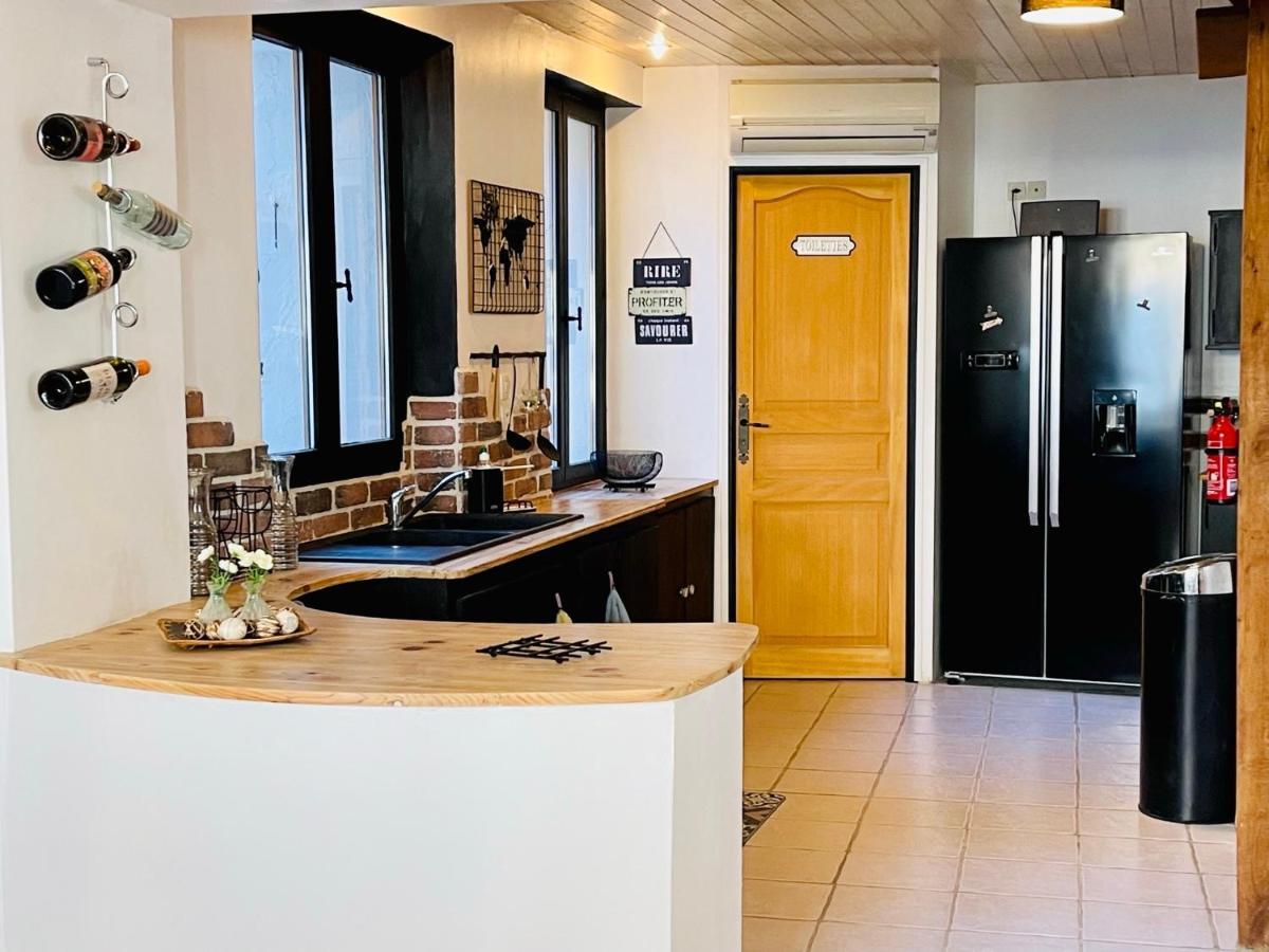 Villa La Carrée des Amis à Lusignan Extérieur photo